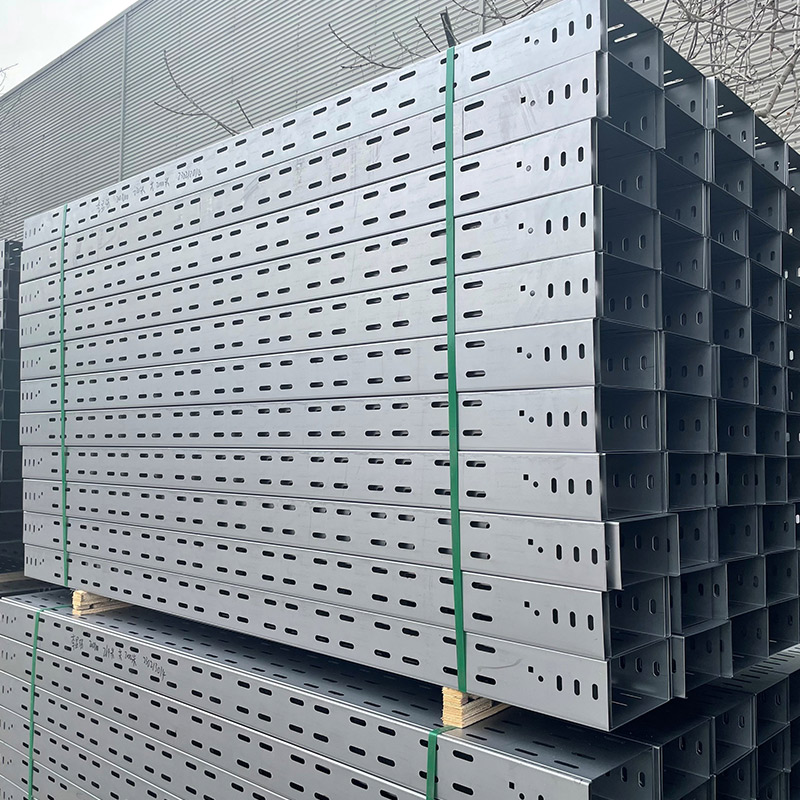 穴あきケーブルトレイ