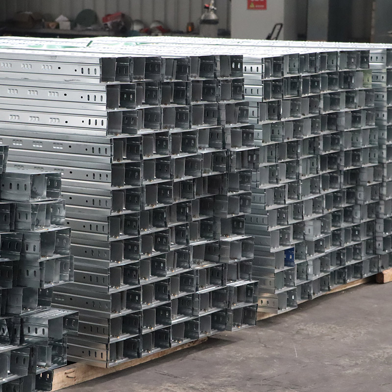 省エネ成形ケーブルトレイ