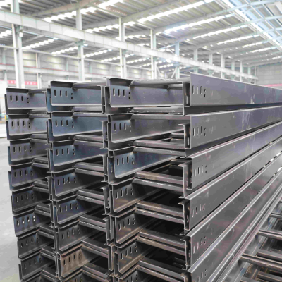 ラダー型ケーブルブリッジ