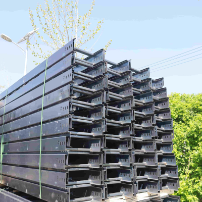 ラダー型ケーブルブリッジ