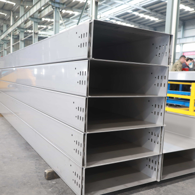 ステンレス製ケーブルトレイ