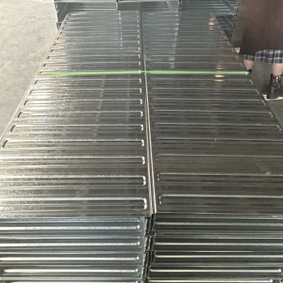 省エネ成形ケーブルトレイ