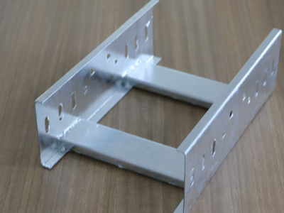 カスケードケーブルトレイ