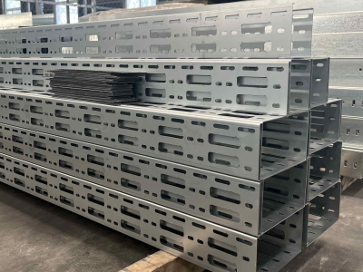 ケーブルトレイ