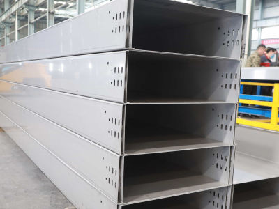 配電室ケーブルトレイ