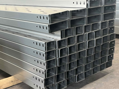 トラフケーブルトレイ