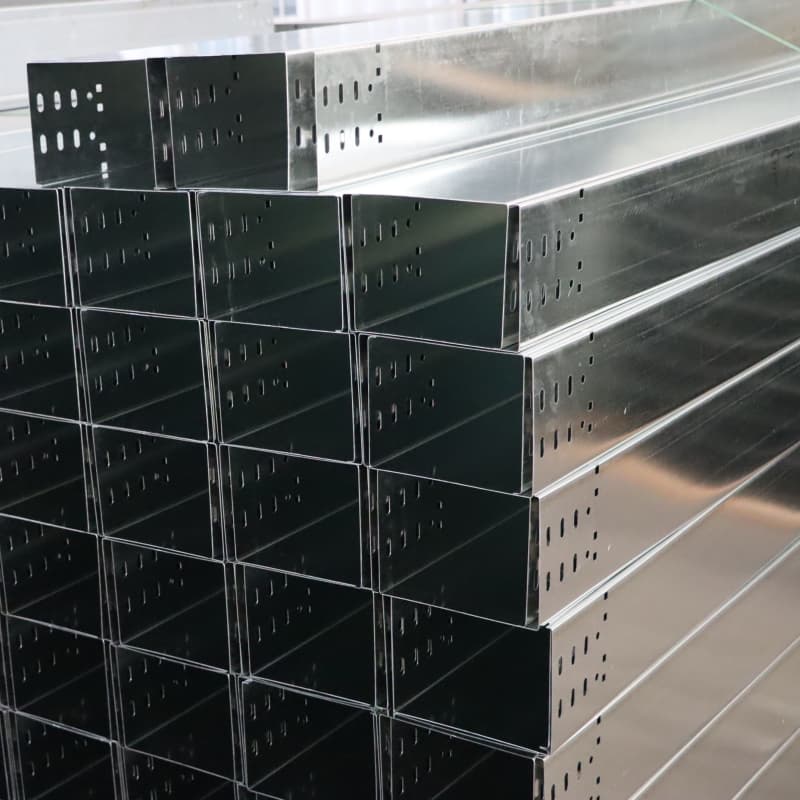 ケーブルトレイとケーブルラダー