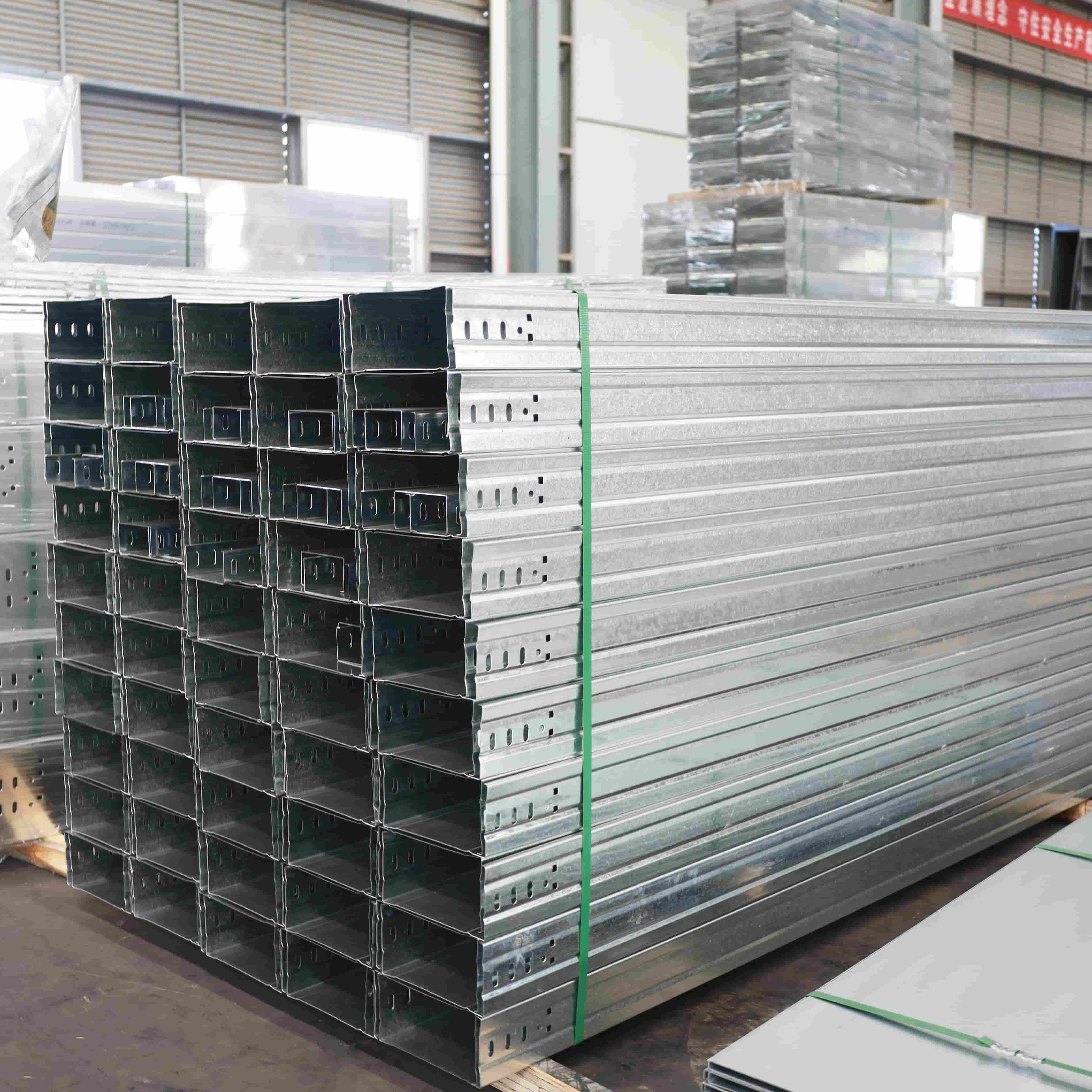 トラフケーブルトレイ